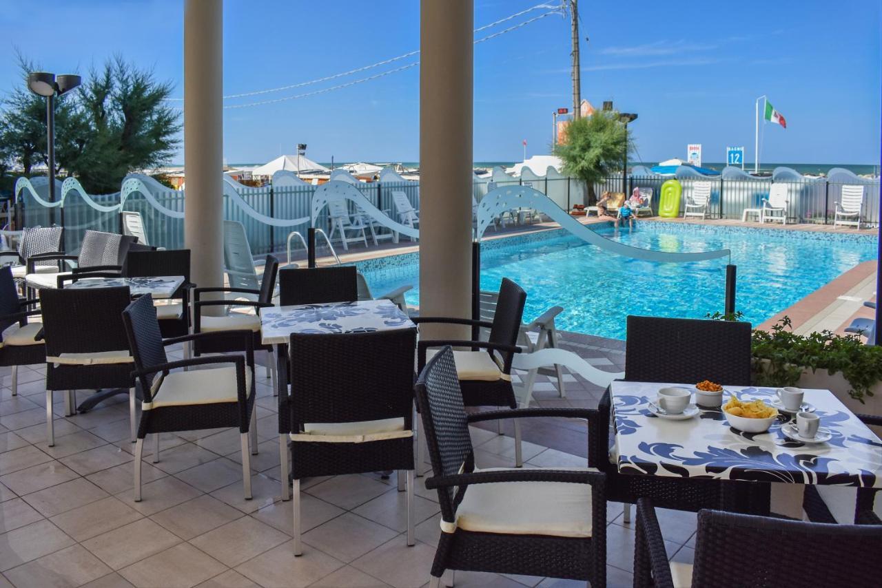 Hotel Universal Bellaria-Igea Marina Buitenkant foto